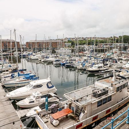 15 Sovereign House Apartamento Milford Haven Exterior foto